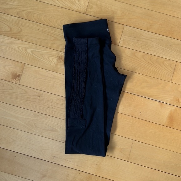 Lululemon Wunder under Ruffled Detail legging size 6 black - Picture 2 of 6